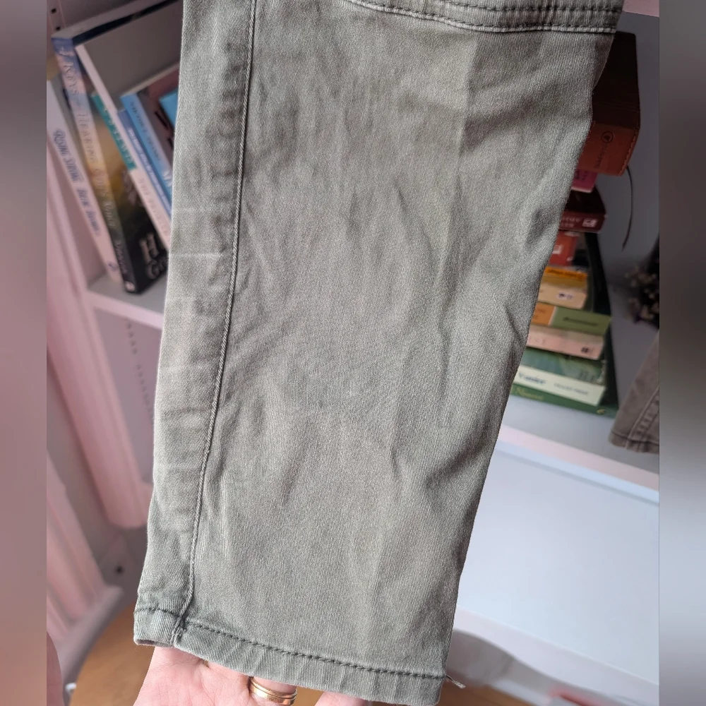 Abercrombie & Fitch Women's Low Rise Skinny Capris Moto Size Size 31 Grunge - Picture 6 of 16